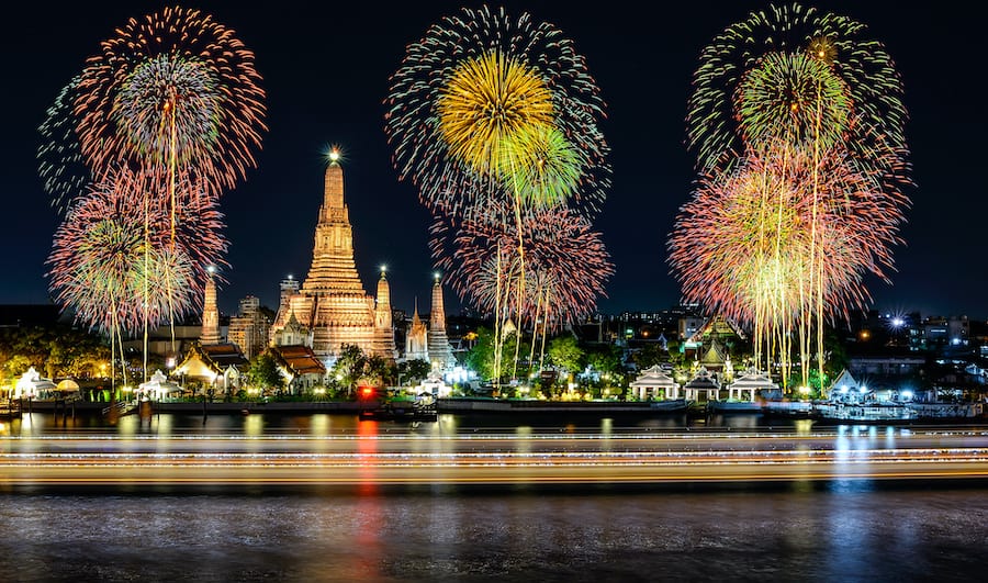 Capodanno in Thailandia: i fuochi d'artificio su Bangkok