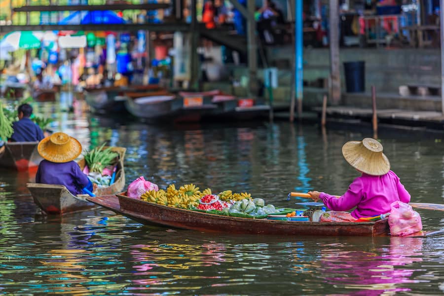 Mercato galleggiante di Bangkok: come raggiungerlo, costo e orari